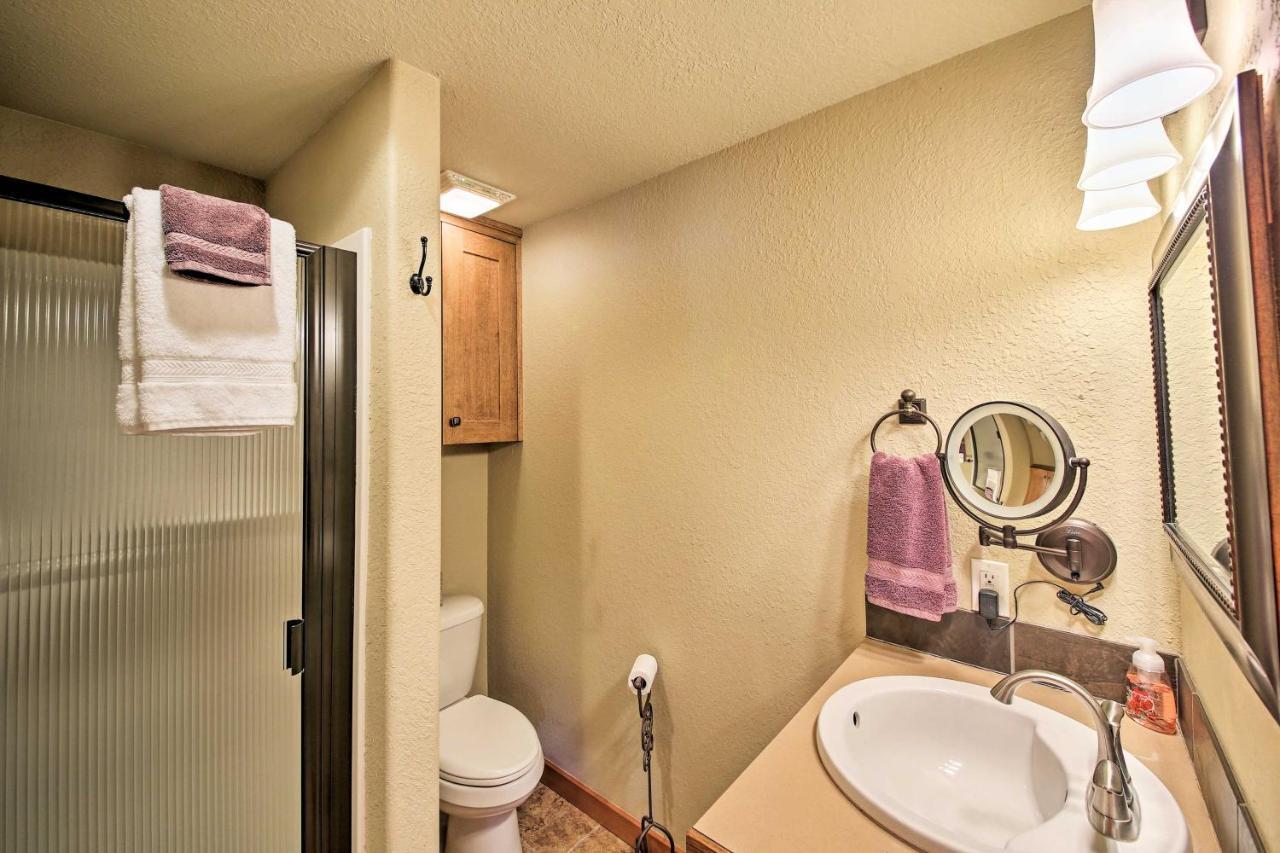 Lake Pend Oreille Condo With Porch And Mountain View! Sandpoint Bagian luar foto